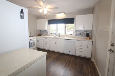 Tiny photo for 1202 Oneida Street, Joliet, IL 60435 (MLS # 12501117)
