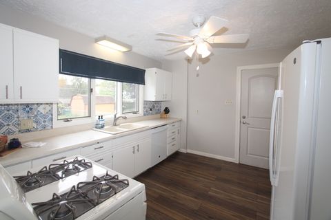 Tiny photo for 1202 Oneida Street, Joliet, IL 60435 (MLS # 12501117)