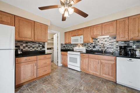 Tiny photo for 225 Winding Oak Lane #225, Buffalo Grove, IL 60089 (MLS # 12793341)