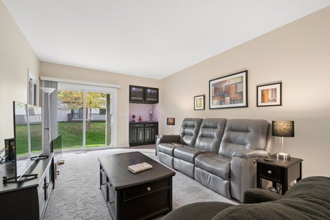 Tiny photo for 225 Winding Oak Lane #225, Buffalo Grove, IL 60089 (MLS # 12793341)