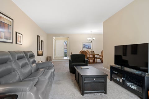 Tiny photo for 225 Winding Oak Lane #225, Buffalo Grove, IL 60089 (MLS # 12793341)