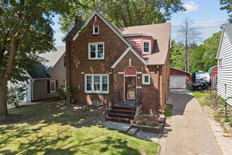 Photo of 806 N 4th Street, Clinton, IA 52732 (MLS # 12718088)