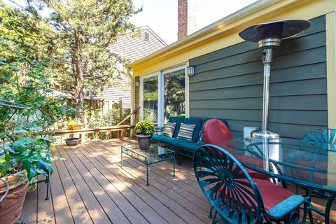 Tiny photo for 8 The Court of Charlwood, Northbrook, IL 60062 (MLS # 12457771)