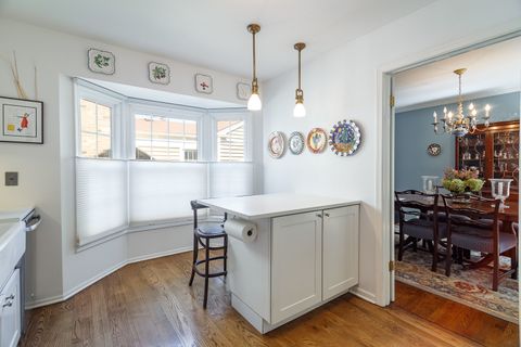 Tiny photo for 8 The Court of Charlwood, Northbrook, IL 60062 (MLS # 12457771)