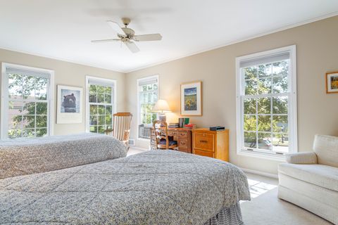 Tiny photo for 8 The Court of Charlwood, Northbrook, IL 60062 (MLS # 12457771)