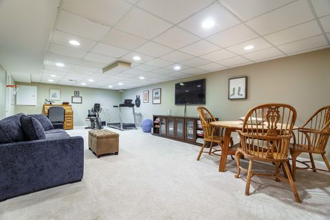 Tiny photo for 8 The Court of Charlwood, Northbrook, IL 60062 (MLS # 12457771)