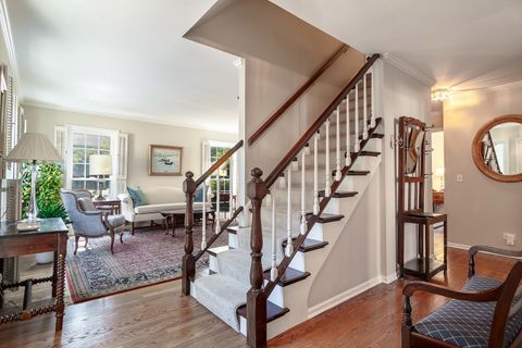 Tiny photo for 8 The Court of Charlwood, Northbrook, IL 60062 (MLS # 12457771)