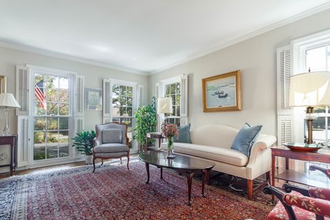 Tiny photo for 8 The Court of Charlwood, Northbrook, IL 60062 (MLS # 12457771)