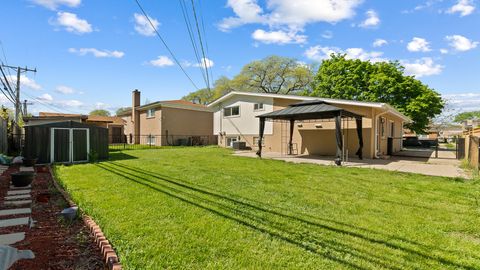 Tiny photo for 9517 Lavergne Avenue, Skokie, IL 60077 (MLS # 12645921)