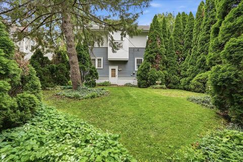 Tiny photo for 104 Fairview Avenue, Bloomington, IL 61701 (MLS # 12691875)