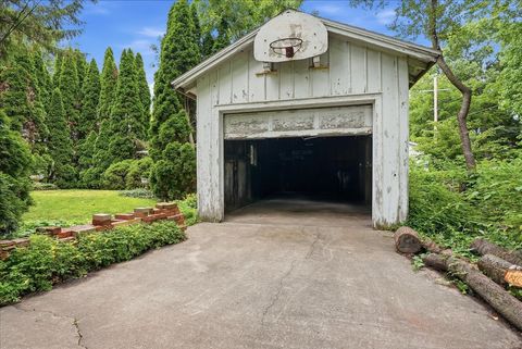 Tiny photo for 104 Fairview Avenue, Bloomington, IL 61701 (MLS # 12691875)