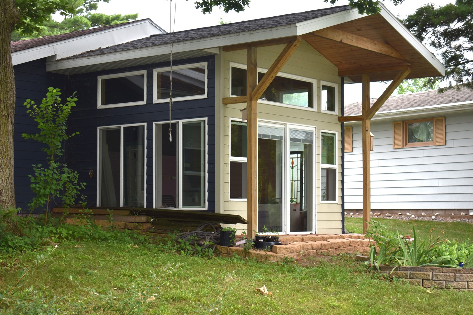 302 Weaver Court