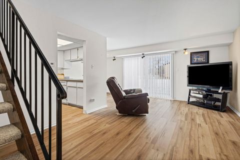 Tiny photo for 2 Cour Masson, Palos Hills, IL 60465 (MLS # 12555220)