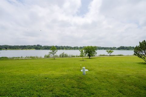 Tiny photo for 67 Oak Park Road, Bloomington, IL 61701 (MLS # 12386175)