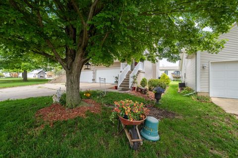 Tiny photo for 67 Oak Park Road, Bloomington, IL 61701 (MLS # 12386175)