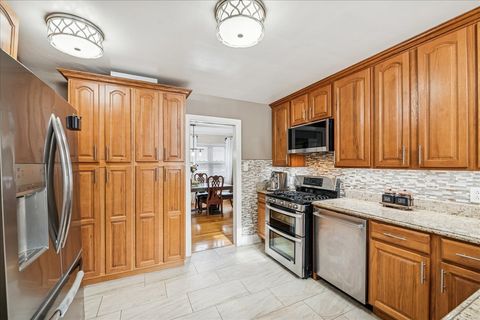 Tiny photo for 5239 N VIRGINIA Avenue, Chicago, IL 60625 (MLS # 12523391)