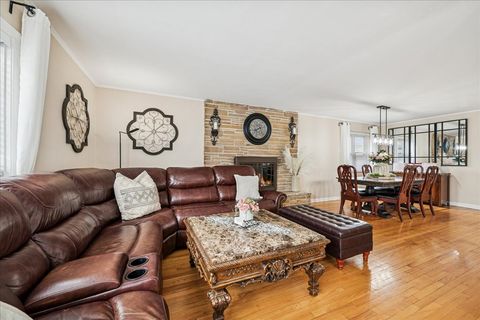 Tiny photo for 5239 N VIRGINIA Avenue, Chicago, IL 60625 (MLS # 12523391)