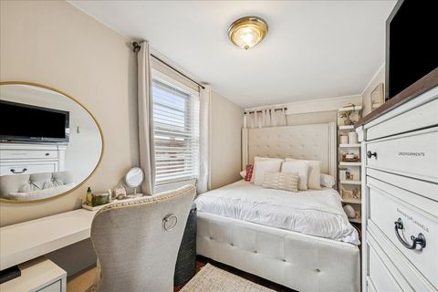 Tiny photo for 5239 N VIRGINIA Avenue, Chicago, IL 60625 (MLS # 12523391)