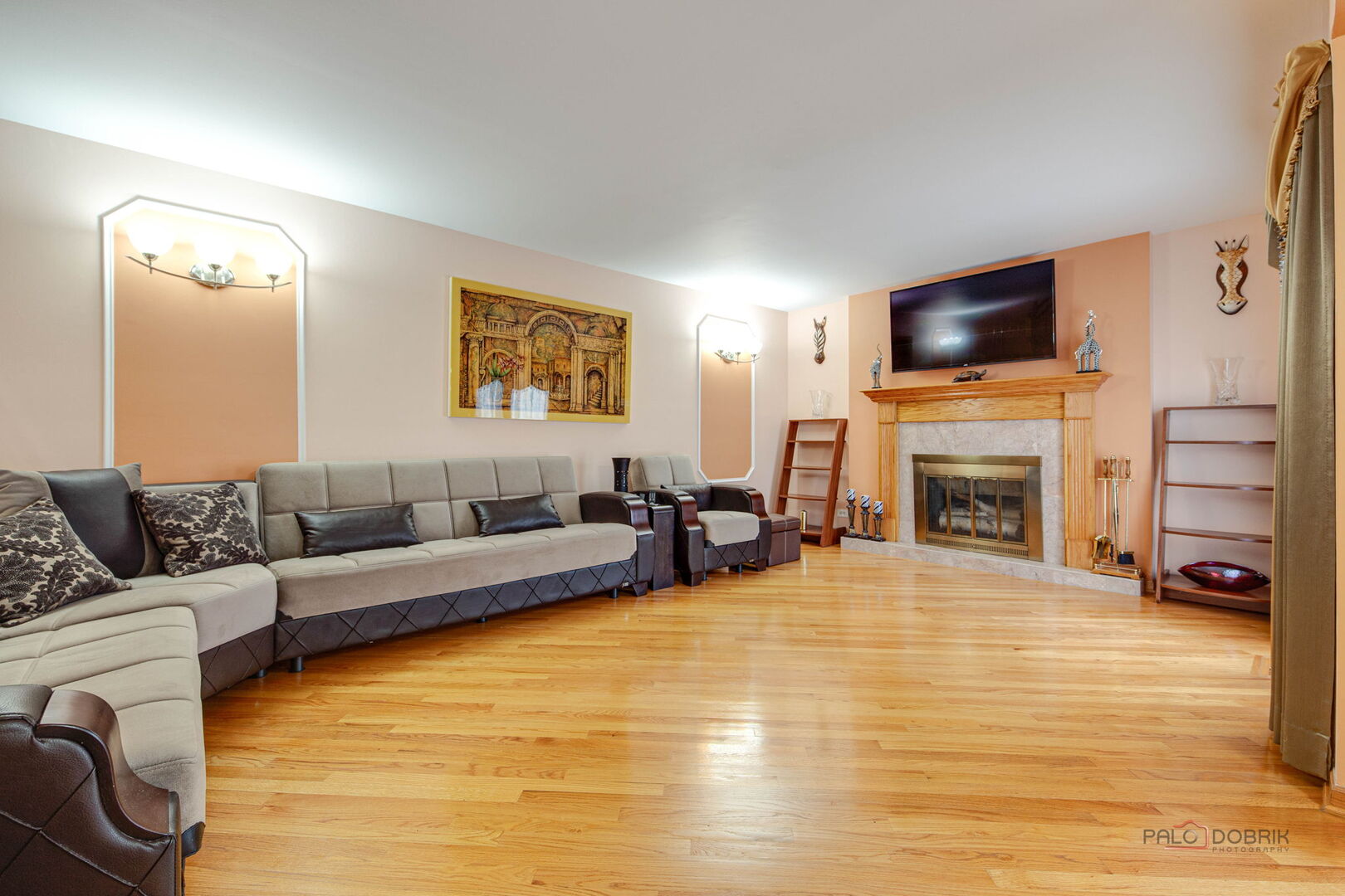 608 Claridge Circle