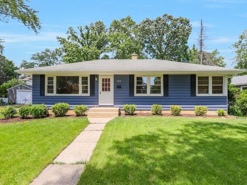 Property photo of 1615 E Evergreen Street, Wheaton, IL 60187