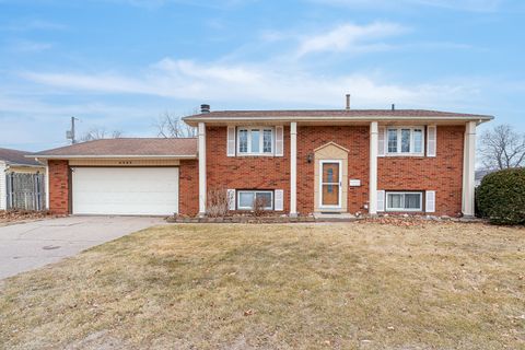 Photo of 4905 50th Street, Moline, IL 61265 (MLS # 12569507)