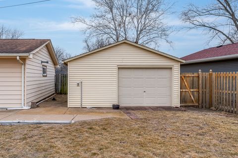 Tiny photo for 4905 50th Street, Moline, IL 61265 (MLS # 12569507)