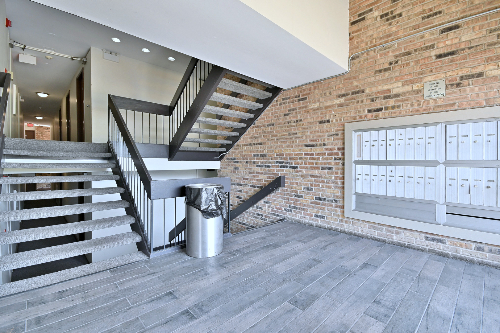 1813 Hemlock Place 306