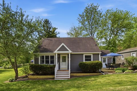 Photo of 1010 Sunnyside Avenue, Wauconda, IL 60084 (MLS # 12653049)