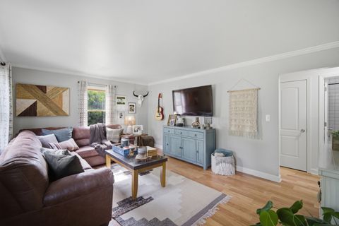 Tiny photo for 1010 Sunnyside Avenue, Wauconda, IL 60084 (MLS # 12653049)