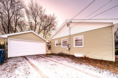 A home in Dixon