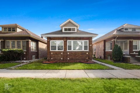 Photo of 7733 S Luella Avenue, Chicago, IL 60649 (MLS # 12494306)