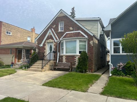 Photo of 4918 W Winnemac Avenue S, Chicago, IL 60630 (MLS # 12645760)