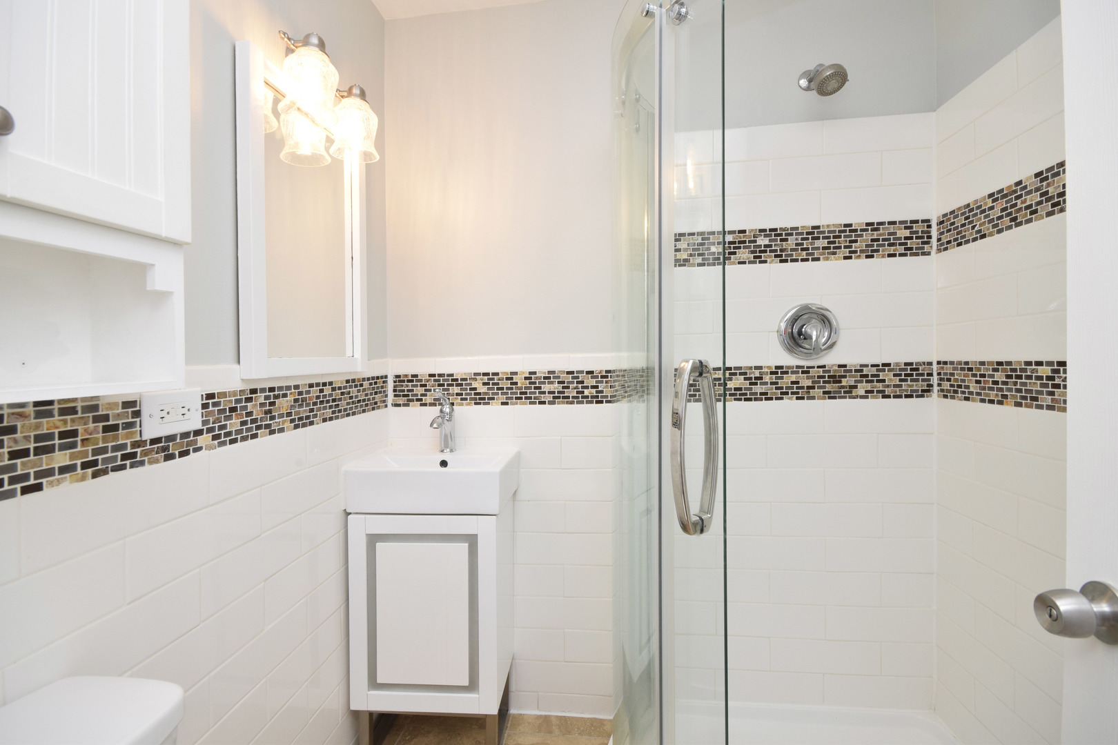 1343 W Winona Street 2E