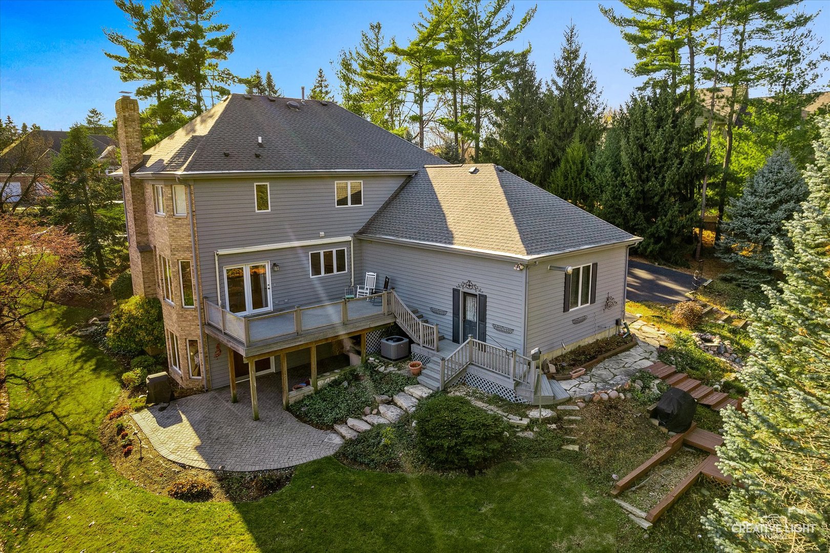 3205 PINE WOODS Lane