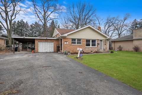 A home in Des Plaines