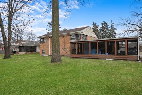 A home in Des Plaines