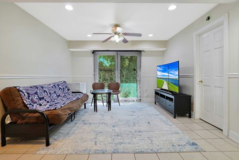 Tiny photo for 365 Juniper Tree Court, Hoffman Estates, IL 60169 (MLS # 12464432)