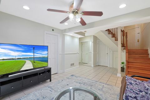 Tiny photo for 365 Juniper Tree Court, Hoffman Estates, IL 60169 (MLS # 12464432)