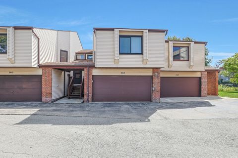 Photo of 365 Juniper Tree Court, Hoffman Estates, IL 60169 (MLS # 12464432)