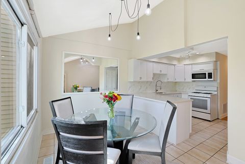 Tiny photo for 365 Juniper Tree Court, Hoffman Estates, IL 60169 (MLS # 12464432)