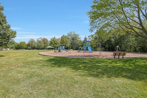 Tiny photo for 365 Juniper Tree Court, Hoffman Estates, IL 60169 (MLS # 12464432)