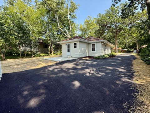 Tiny photo for 26346 N Walnut Avenue, Mundelein, IL 60060 (MLS # 12450154)