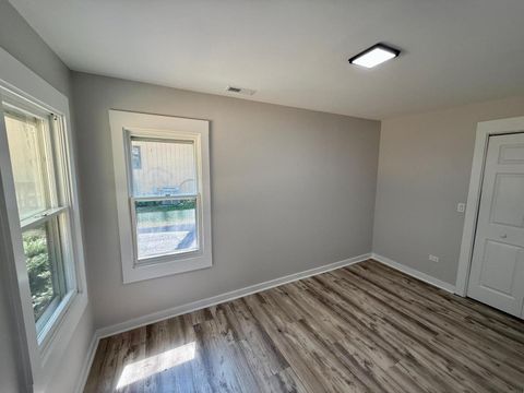 Tiny photo for 26346 N Walnut Avenue, Mundelein, IL 60060 (MLS # 12450154)