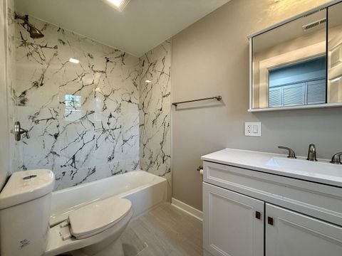 Tiny photo for 26346 N Walnut Avenue, Mundelein, IL 60060 (MLS # 12450154)