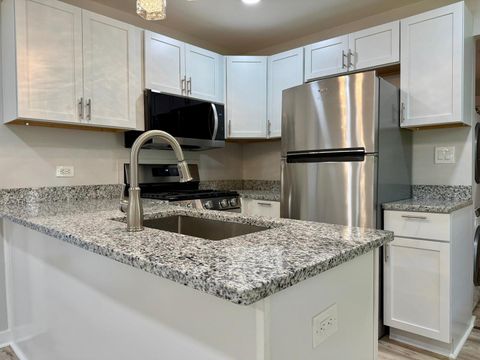 Tiny photo for 26346 N Walnut Avenue, Mundelein, IL 60060 (MLS # 12450154)