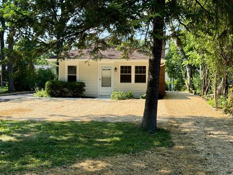 Tiny photo for 26346 N Walnut Avenue, Mundelein, IL 60060 (MLS # 12450154)