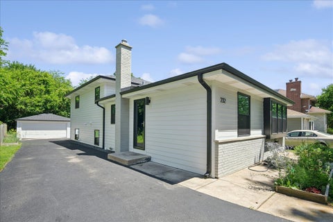 Tiny photo for 232 E 55th Street, Westmont, IL 60559 (MLS # 12725883)