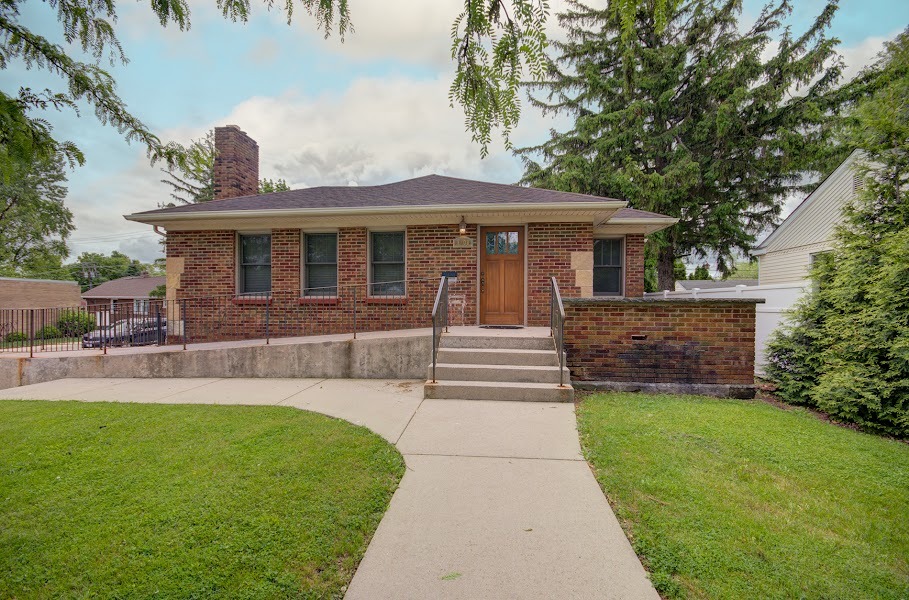1100 W Jefferson Street