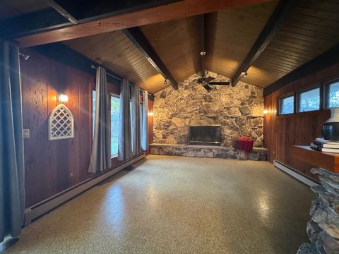 714 E Thacker Street Des Plaines IL 60016