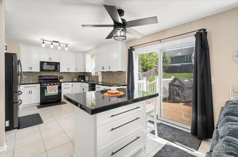 Tiny photo for 926 E Stone Creek Circle, Crystal Lake, IL 60014 (MLS # 12785305)